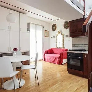 Apartament Le Grenier, Bolonia